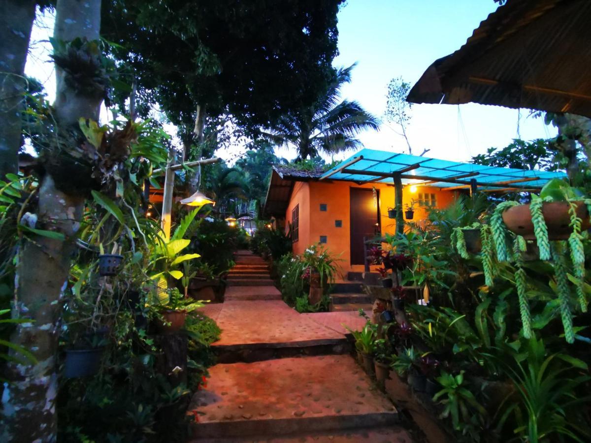 Ban Huai Makhuea Som บ้านดินโฮมสเตย์ ปางอุ๋ง מראה חיצוני תמונה