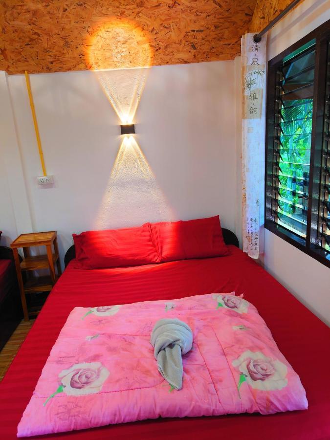 Ban Huai Makhuea Som บ้านดินโฮมสเตย์ ปางอุ๋ง מראה חיצוני תמונה