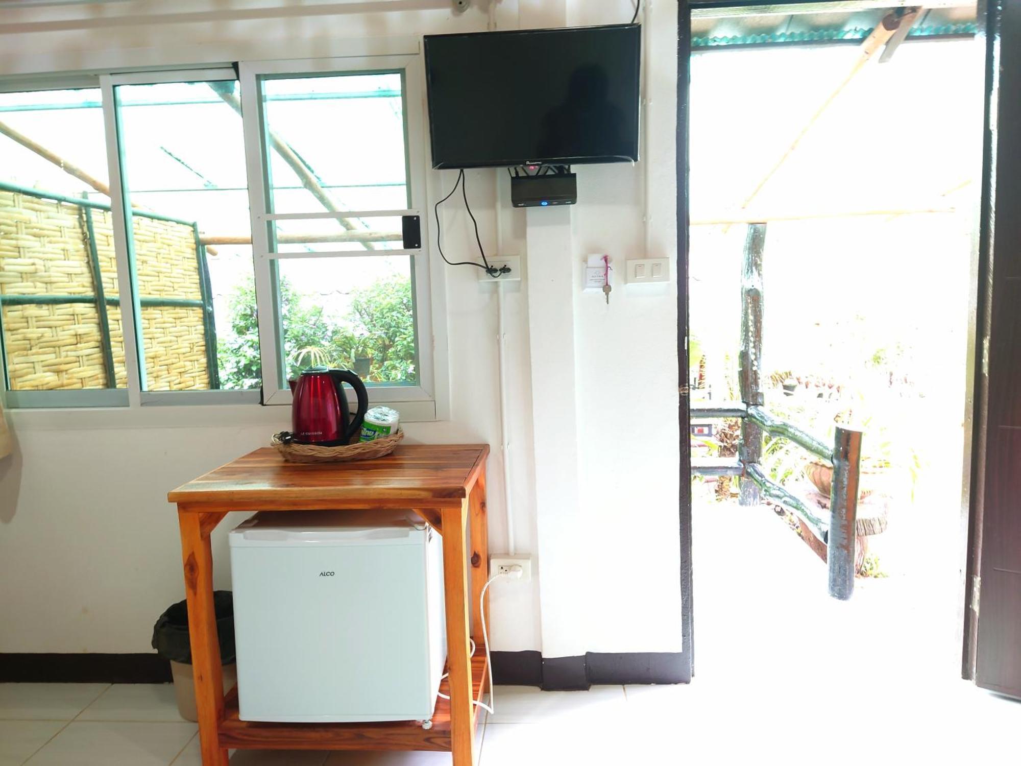 Ban Huai Makhuea Som บ้านดินโฮมสเตย์ ปางอุ๋ง מראה חיצוני תמונה